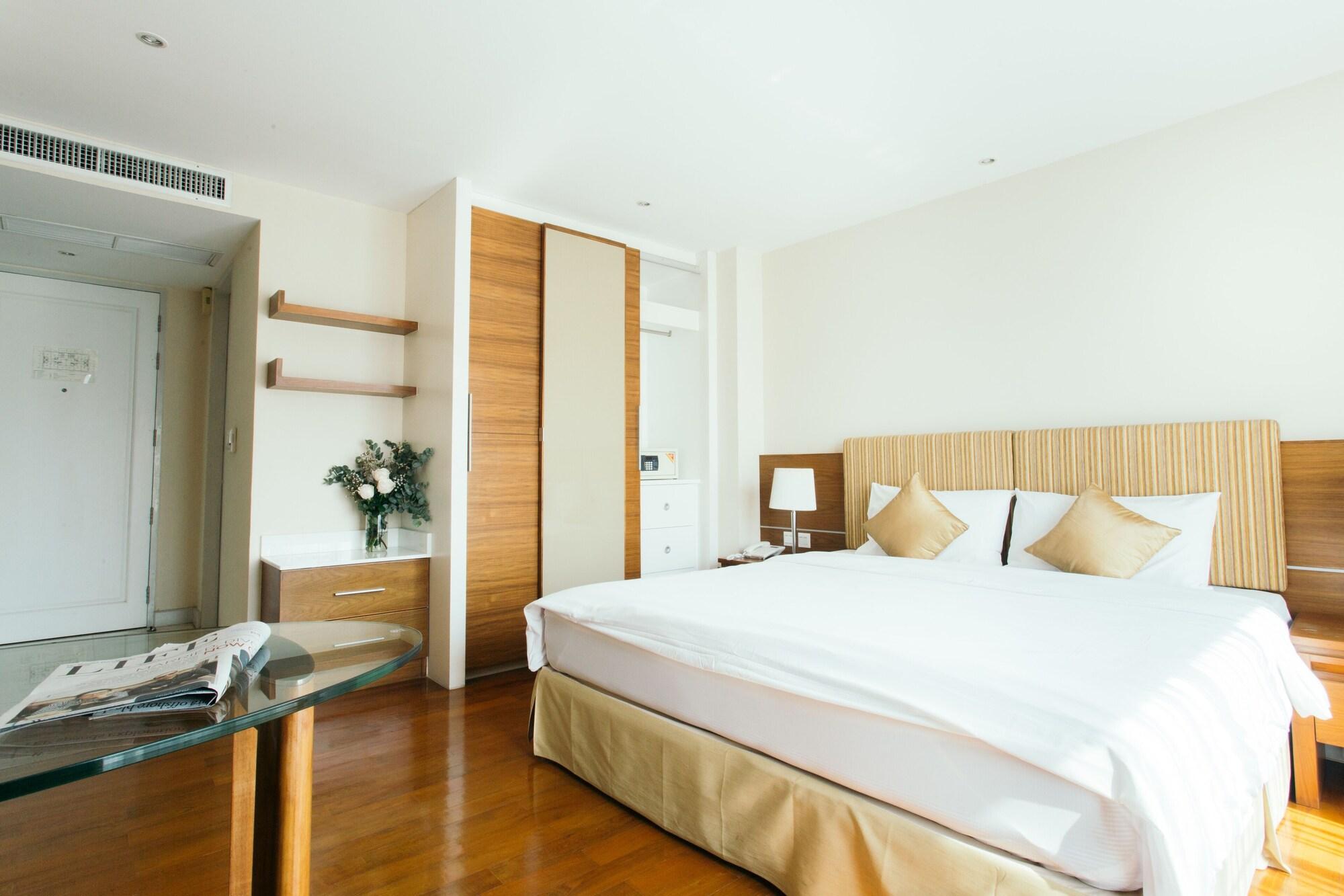 Thomson Residence Hotel Bangkok Exterior photo