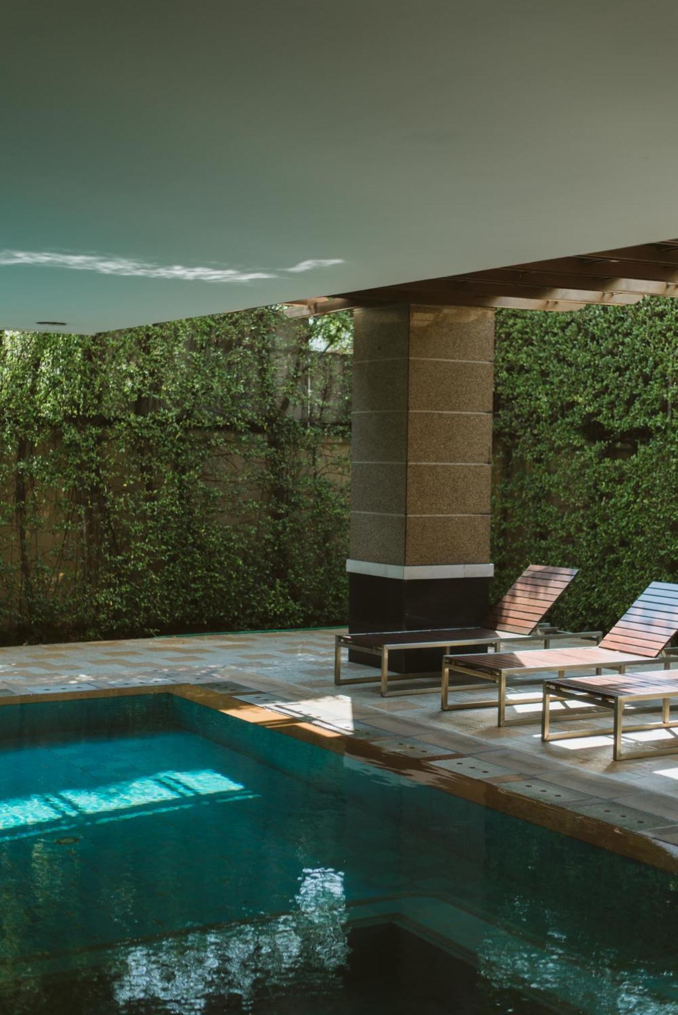 Thomson Residence Hotel Bangkok Exterior photo