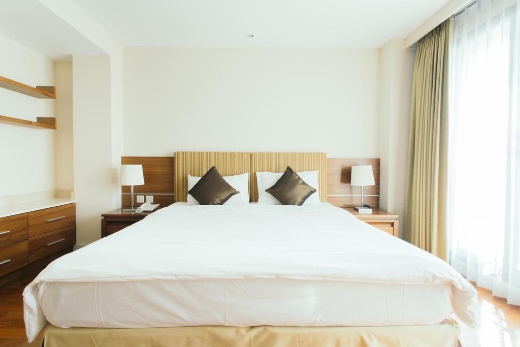 Thomson Residence Hotel Bangkok Exterior photo