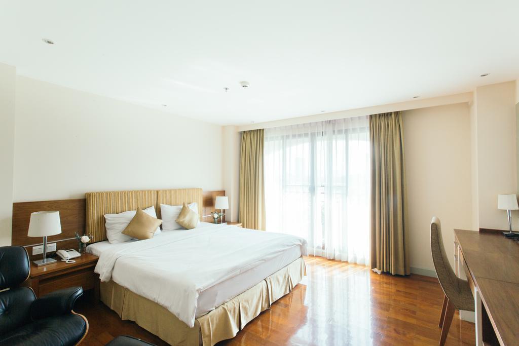 Thomson Residence Hotel Bangkok Exterior photo