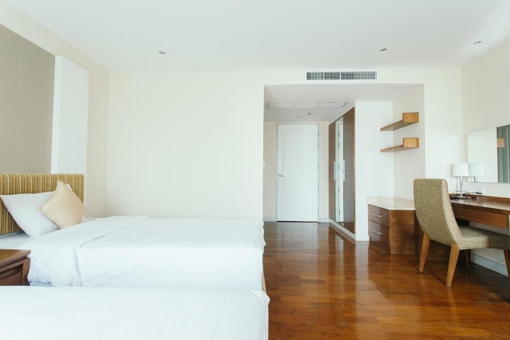 Thomson Residence Hotel Bangkok Exterior photo