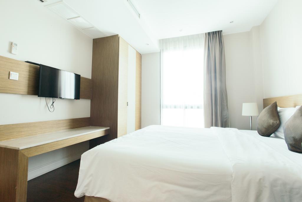 Thomson Residence Hotel Bangkok Exterior photo
